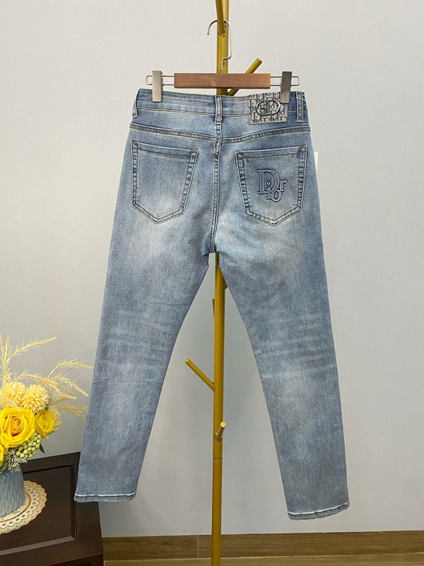 ブランドジーンズ側面デザイン